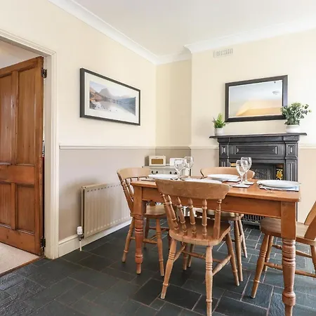 Holiday home Primrose